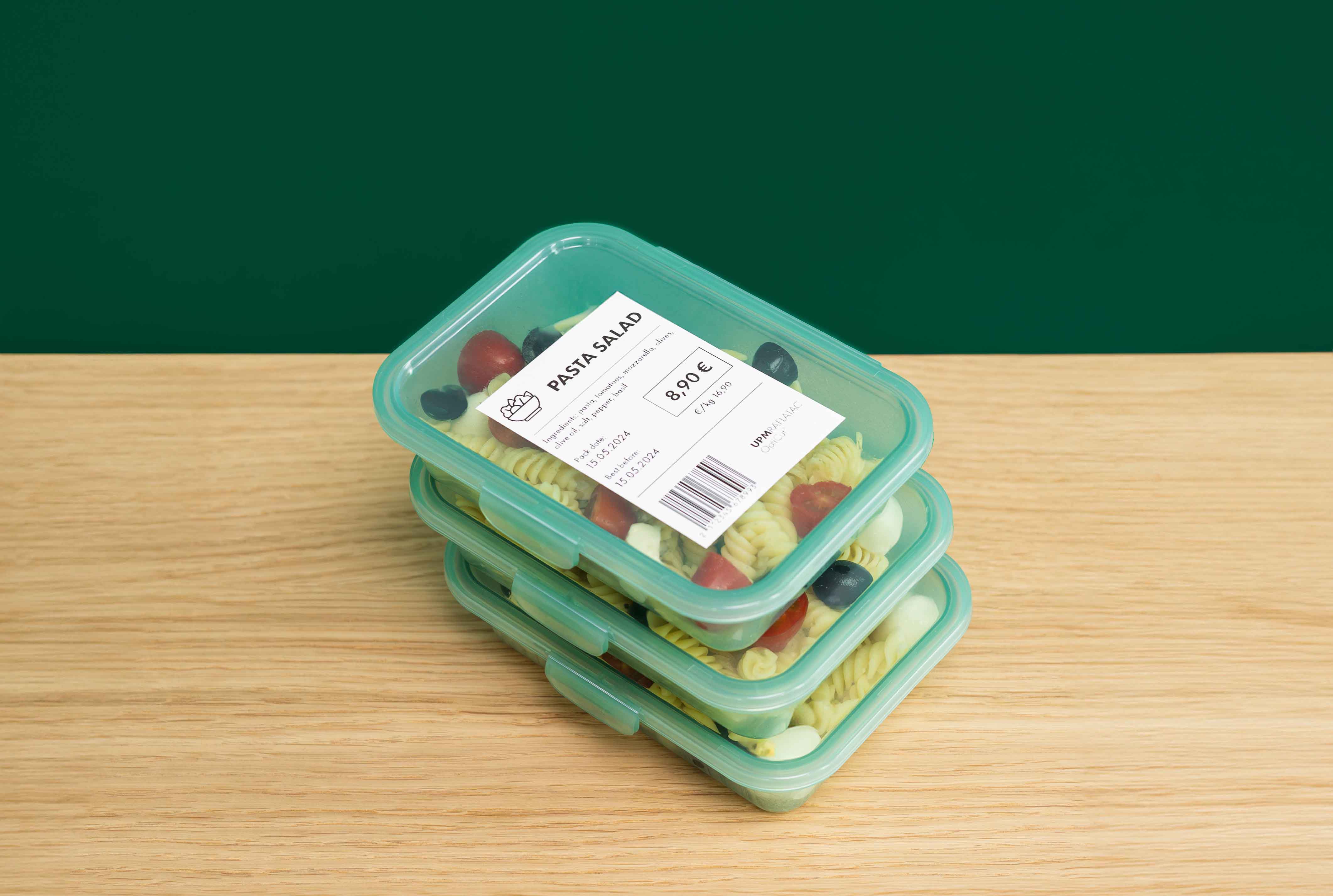 UPM’s linerless labels support reuse systems by minimizing waste and optimizing efficiency