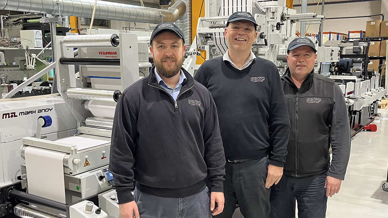 Brett Mulligan, Andy Clarke and Dermot Cassidy with Piroto’s new Mark Andy E5