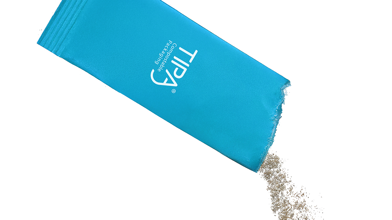 A sachet pack pouring product