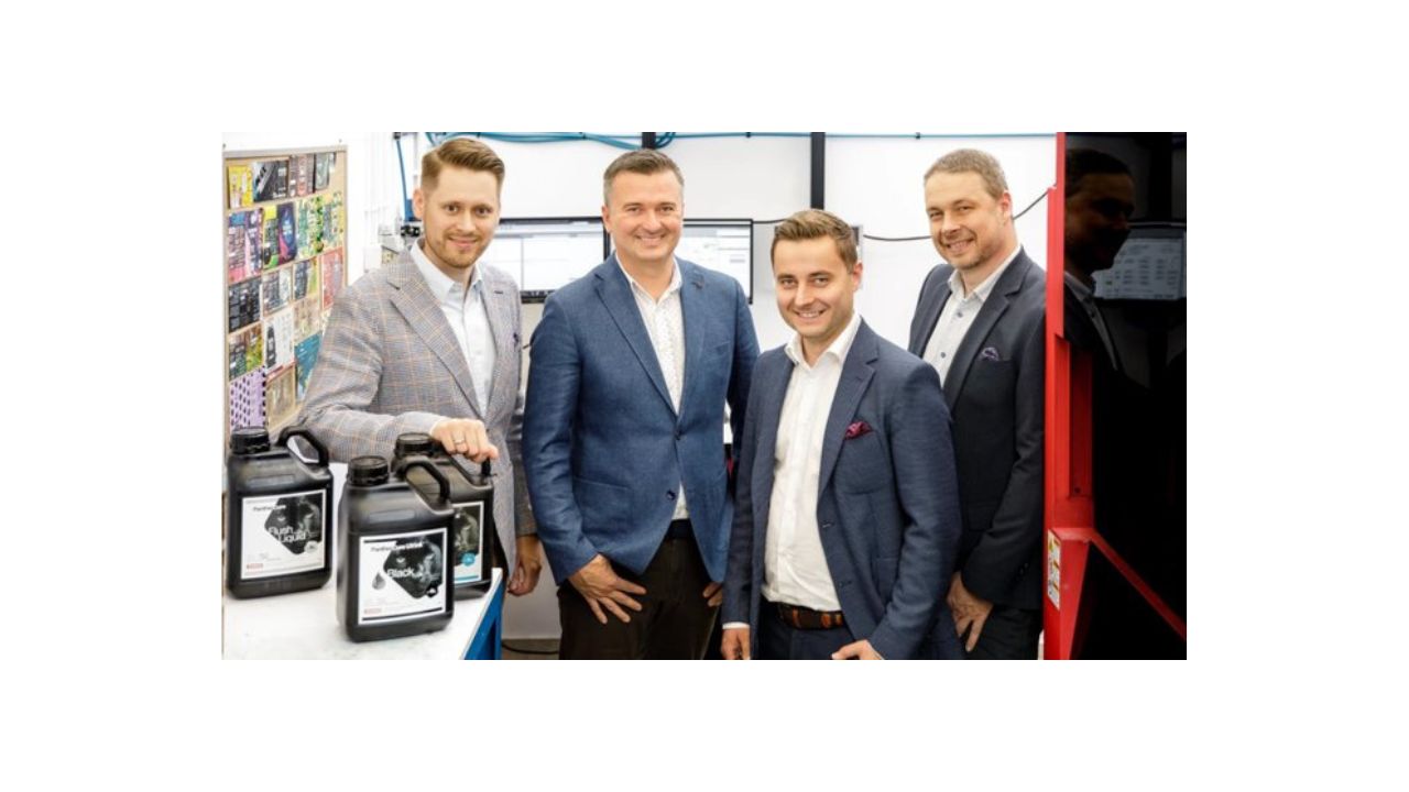 Etiflex invests in Xeikon PX3000 UV inkjet | Labels & Labeling - Vimarsana News