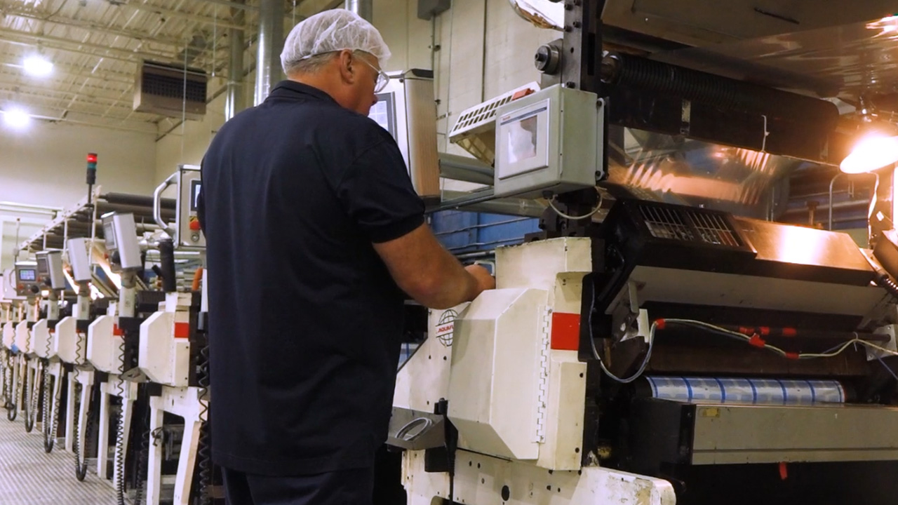 Winpak seeks zero-error approach with BW Converting systems | Labels ...