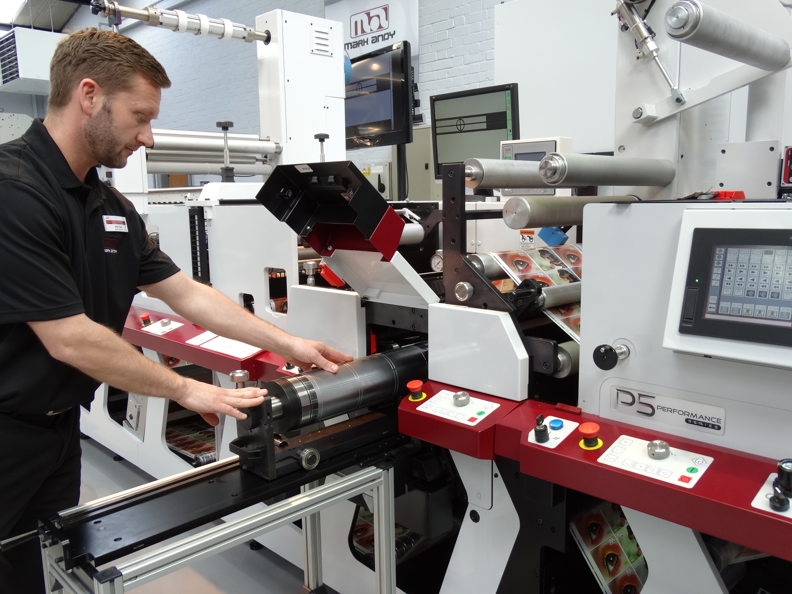 Label P5 Printer in Peru buys Performance Series P5 | Labels & Labeling