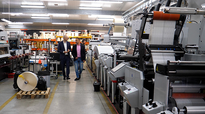 MD Labels invests in second hybrid press from Mark Andy - Vimarsana News