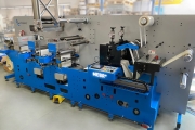 Italian converter Label Glass has added Lemorau MEBR+ modular finishing machine to increase production capacity