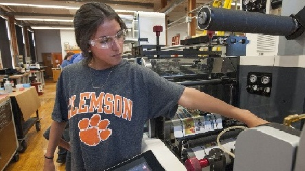 Outlook Group manager addresses Clemson Graphic Communications graduates