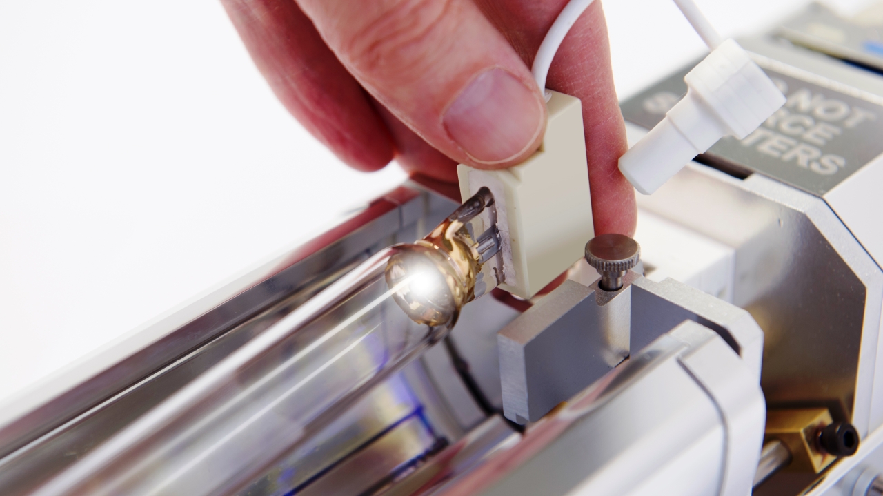 Lamp change on a GEW E2C UV curing system
