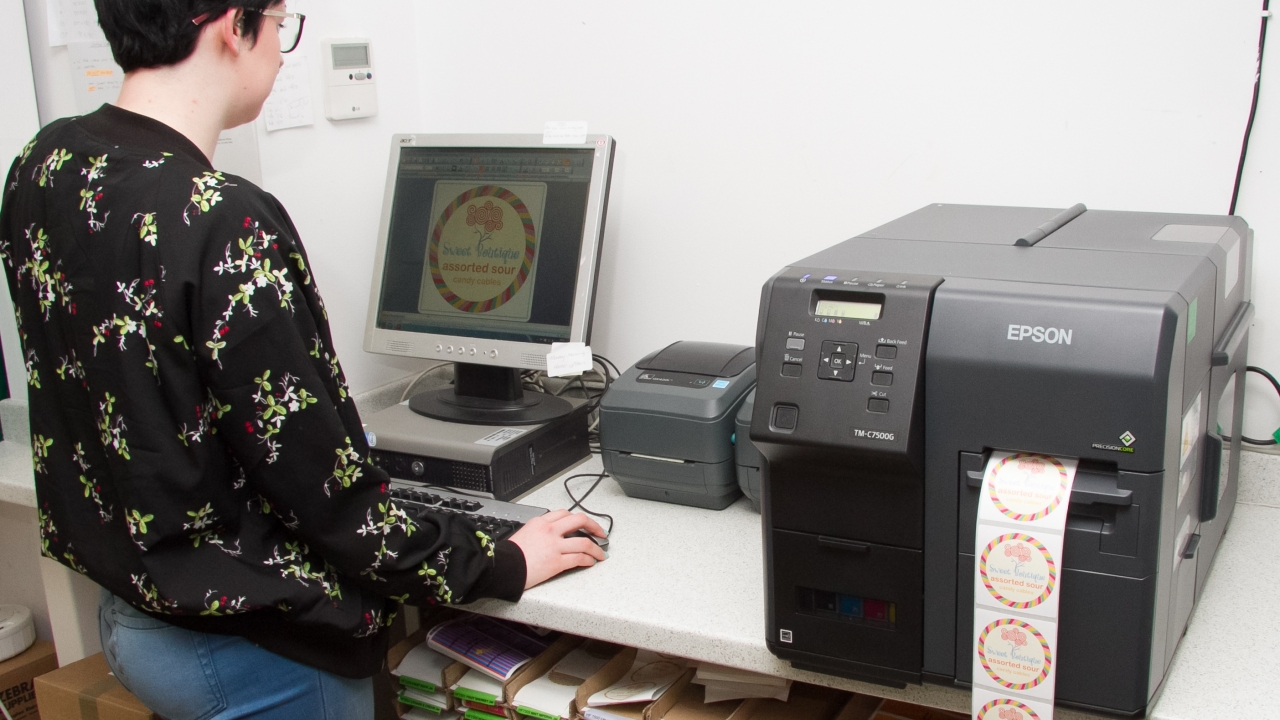 hf Chocolates is looking to expand its range of labels which will be produced using the ColorWorks C7500 hf Chocolates is looking to expand its range of labels which will be produced using the ColorWorks C7500