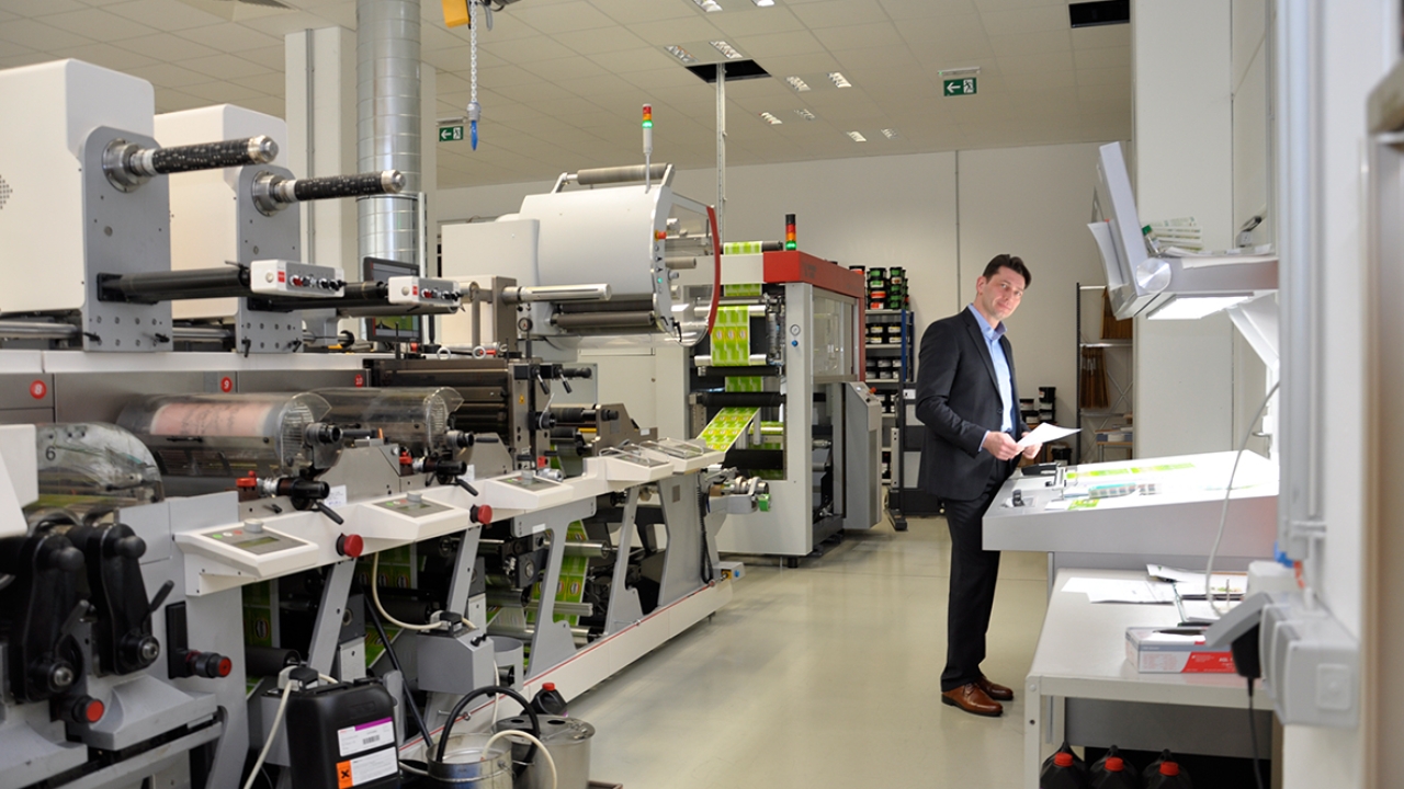 Insignis invests in Nilpeter MO-4 Insignis invests in Nilpeter MO-4