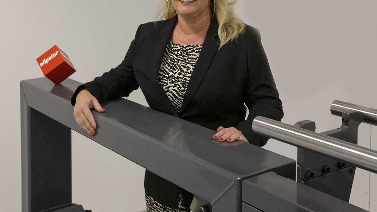 Label Systems president and owner Amy Van Brunt is embracing new market trends with the all-new Nilpeter FA flexo press