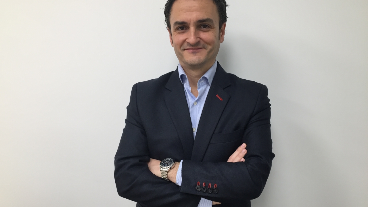 Dr Ibon Odriozola received a degree in Chemistry from Trinity College in Dublin, Ireland, and a Ph.D. in Organic Chemistry from University of the Basque Country in San Sebastian, Spain