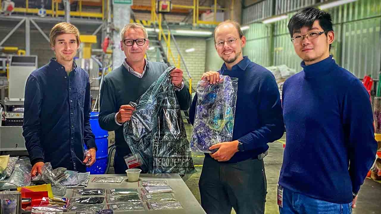(L-R) Christian Wittowski, research and development expert at Siegwerk, Dieter Gottschalk, co-founder at Wildplastic, Ingo Fehr, venture manager deinking at Siegwerk and Jinyang Guo, PhD student at the Hamburg University of Technology