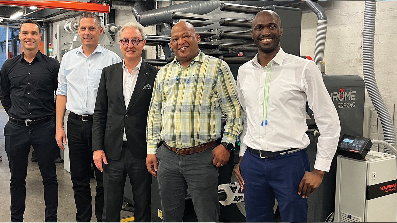 L-R: Pascal Aengenvoort, sales director at Rotocon; Roger Meierhofer, Pantec senior area sales manager; Michael Aengenvoort, CEO of Rotocon; Dawrian Salies, SA Litho general manager and Glen Witbooi, SA Litho national sales manager.