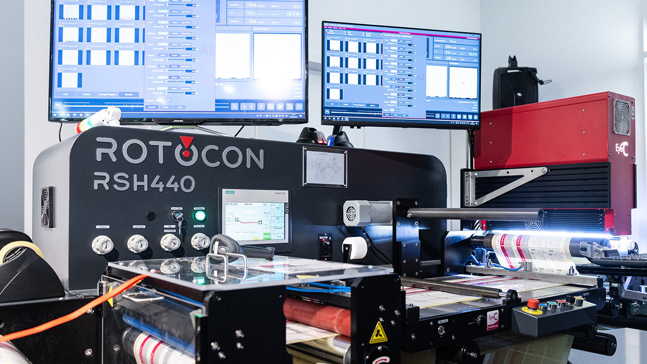 The new AI technology will be presented live on the EyeC ProofRunner Web Highlight, installed on Rotocon Ecoline RSH 340