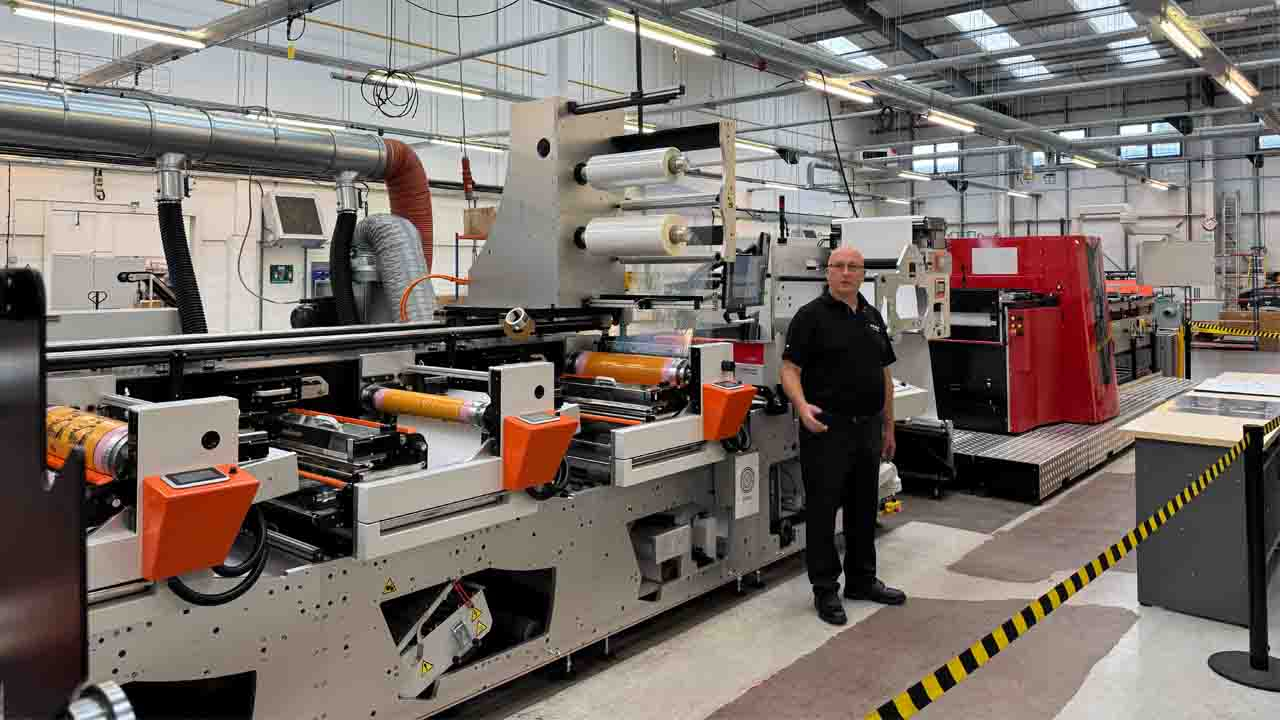 Edale FL5 carton press with in-line fl atbed die cut/crease unit