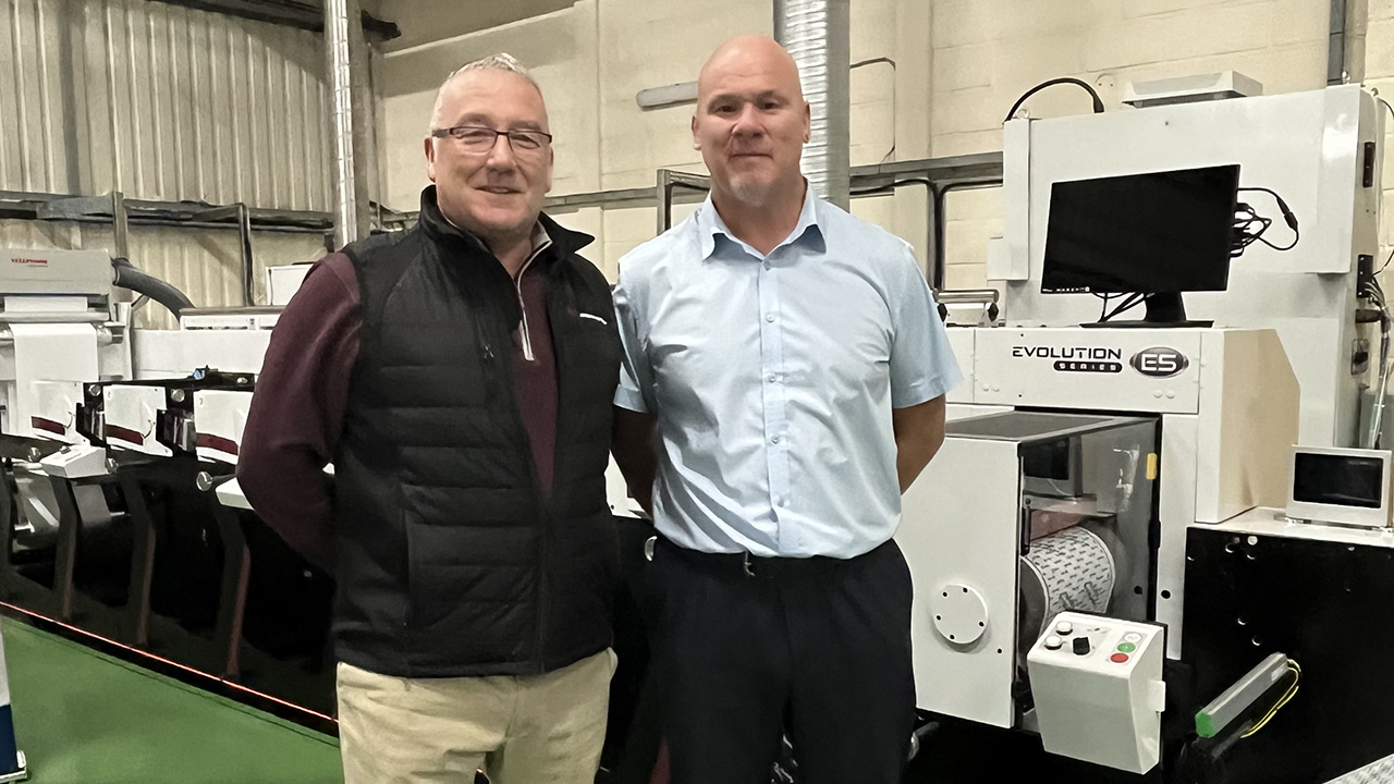 L-R: Antony Cotton and Stephen Armstrong with Viscose Closures’ new Mark Andy E5 for shrink sleeve production