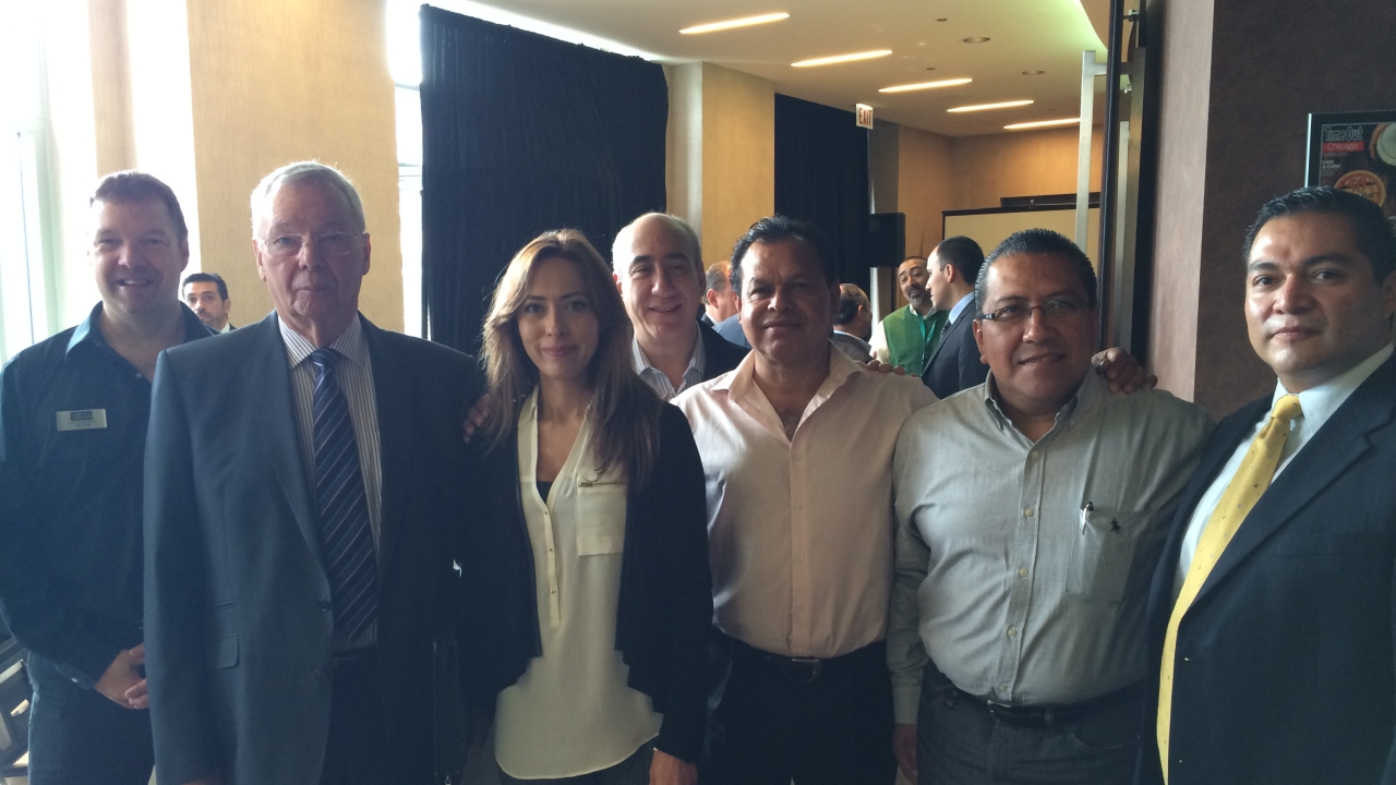 Pictured (from left): Judges Andy Thomas and Mike Fairley, and AMETIQ president Karen Becerra
