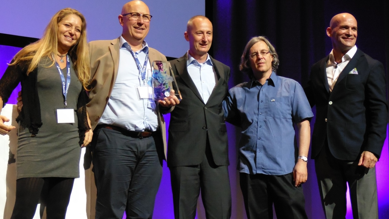 Coreti director general Luis Vilela (second from left) was presented with the Labels category trophy in the inaugural Inkspiration Awards