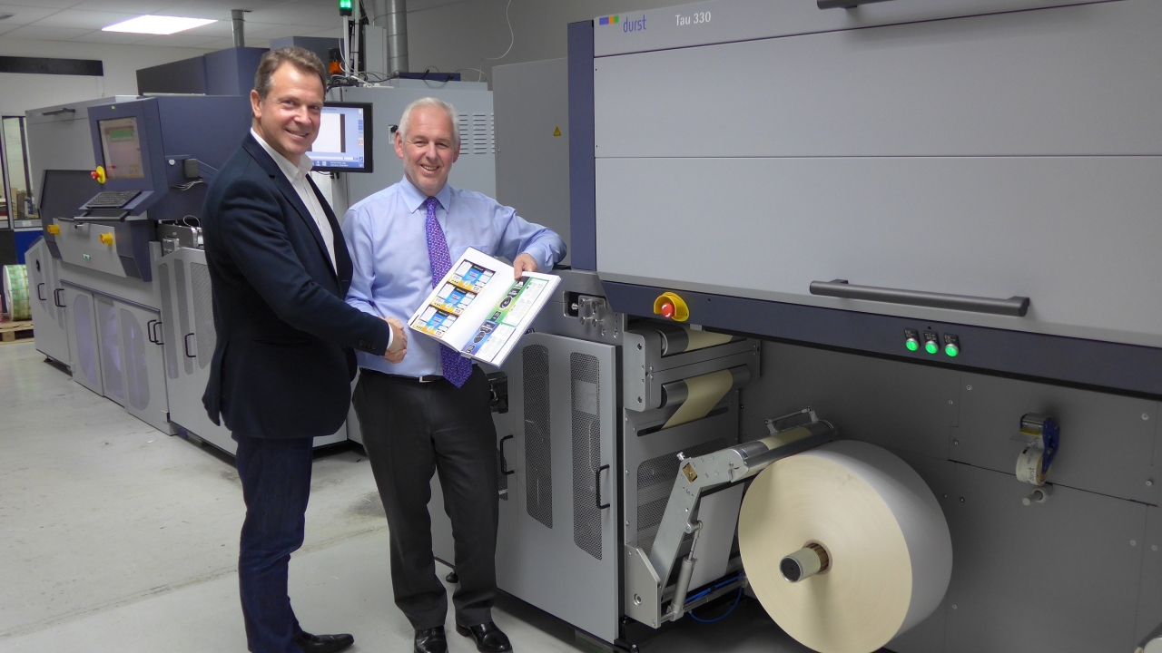Helmuth Munter (left) and David Webster in front of the Durst systems at The Label Makers’ headquarters Helmuth Munter (left) and David Webster in front of the Durst systems at The Label Makers’ headquarters