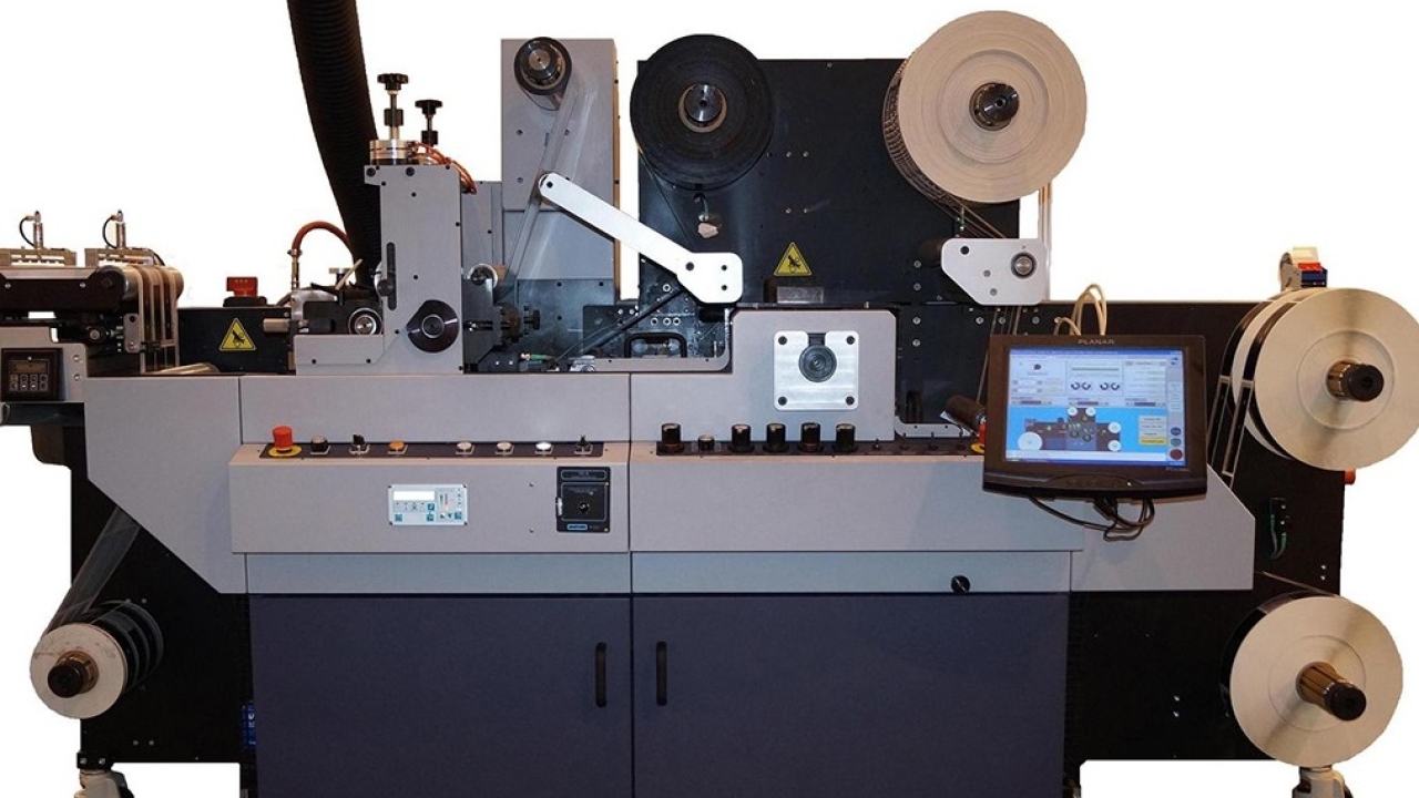 Gonderflex International recommends using plastic doctor blades on ceramic anilox rolls to protect against scoring Gonderflex International recommends using plastic doctor blades on ceramic anilox rolls to protect against scoring