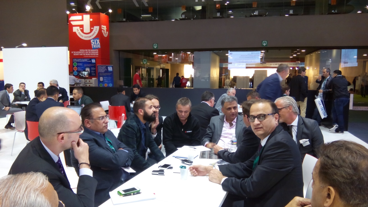 Jupiter Technologies orders Bobst Revo on the show floor Jupiter Technologies orders Bobst Revo on the show floor
