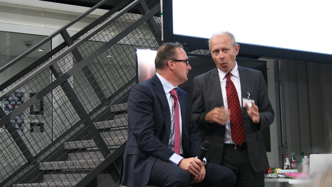 Mark Arends, MD Etiflex (L), has purchased the group's first digital press, an HP Indigo WS6800 W