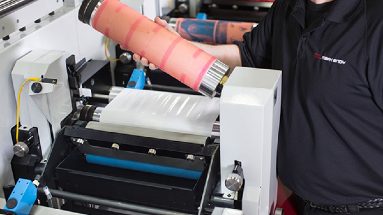 The Mark Andy Performance Series P4 accepts both newer P Series style tooling as well as traditional tooling The Mark Andy Performance Series P4 accepts both newer P Series style tooling as well as traditional tooling