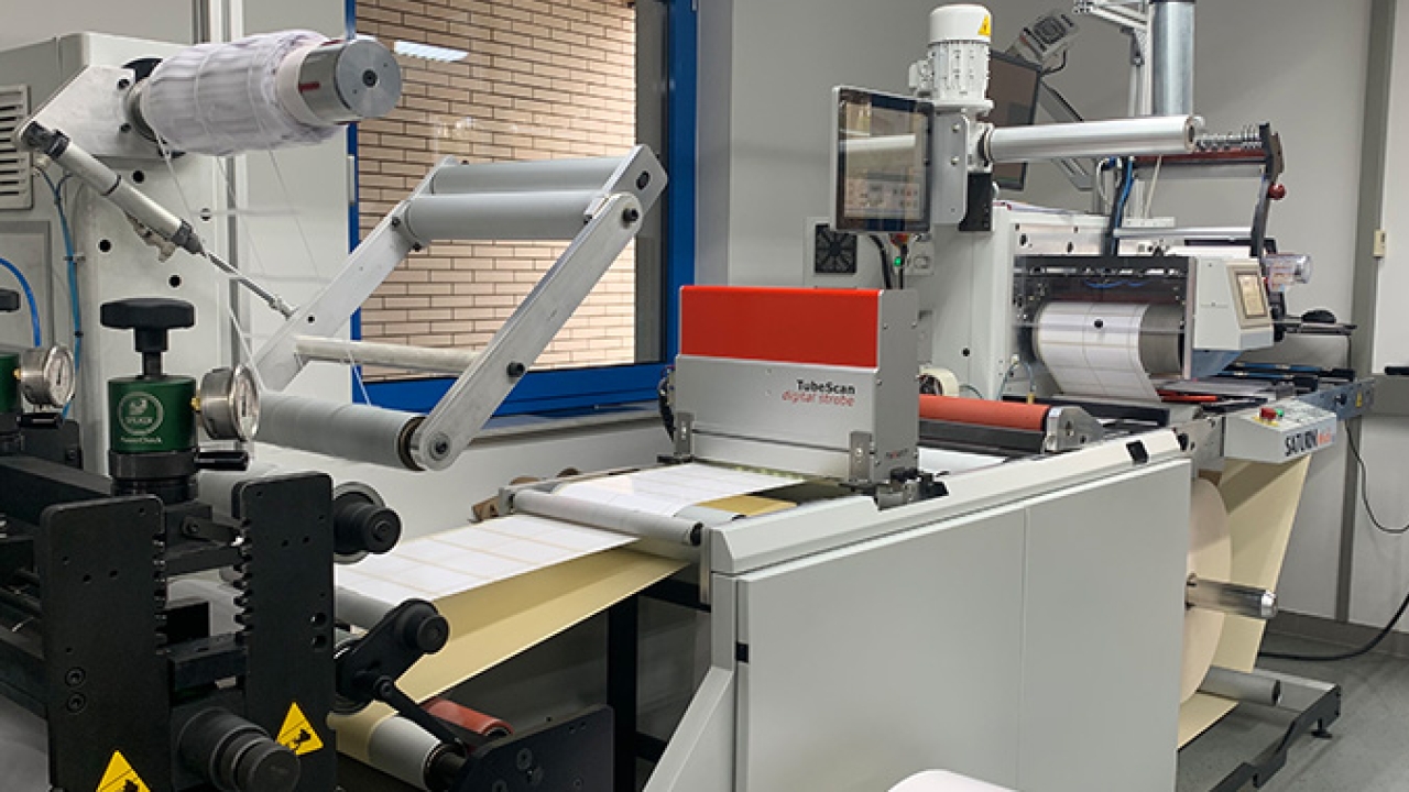 BST eltromat’s TubeScan system added to a Prati Saturn slitter rewinder BST eltromat’s TubeScan system added to a Prati Saturn slitter rewinder