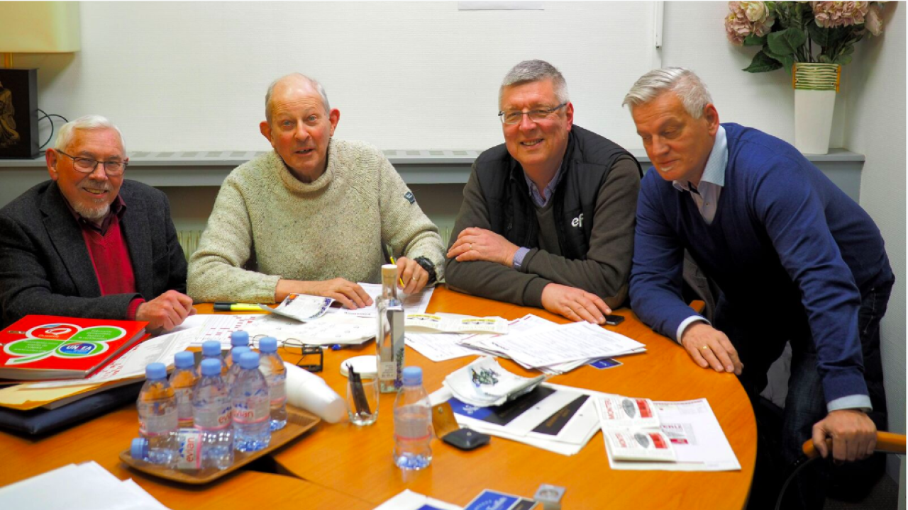 The judges were (L-R): Barry Hunt, representing Labels & Labeling; John Penhallow, a freelance writer living in Paris; Jean Poncet, editor in chief of Etiq & Pack; and Wolfgang Klos-Geiger, publisher of LabelPack
