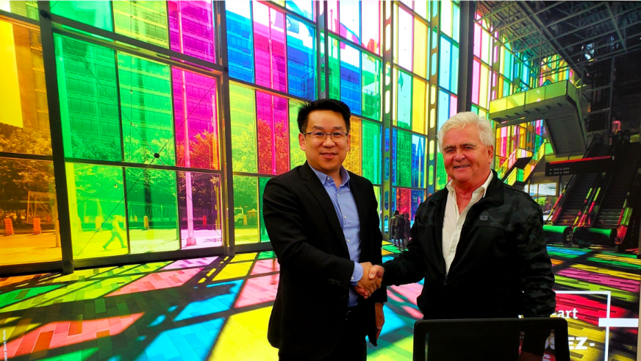 Liu Haifeng with a North American client Liu Haifeng with a North American client