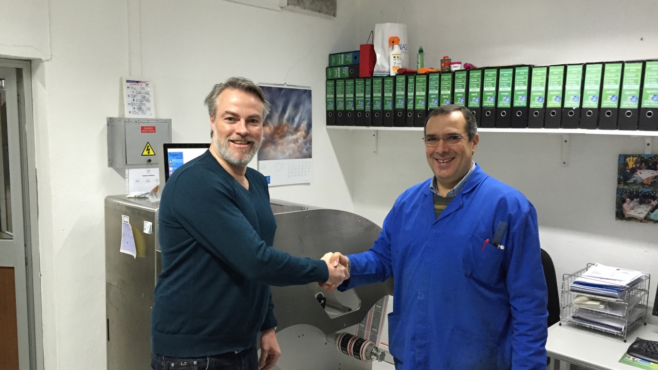 (r) Amarilio Botas, owner of Etipresse Portugal, with new TrojanTwo and Thomas Jensen, Trojanlabel