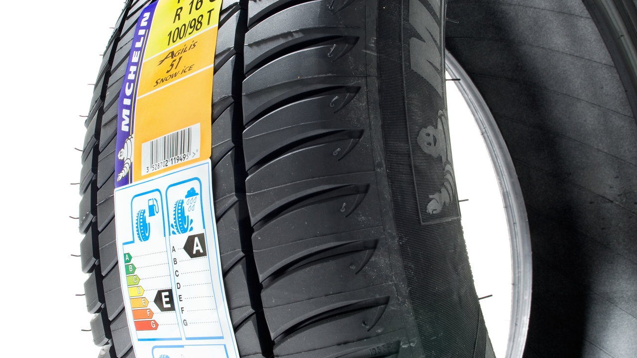 Avery Dennison adds new tire label range Avery Dennison adds new tire label range