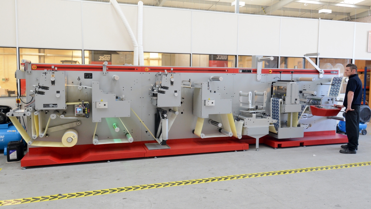 The new finishing line was commissioned due to an increase in demand for digital peel and reveal labels at CS Labels