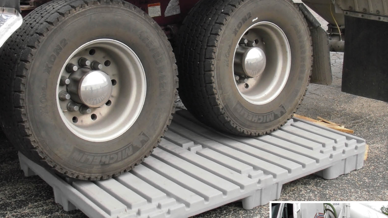 Jeco molded pallet Jeco molded pallet