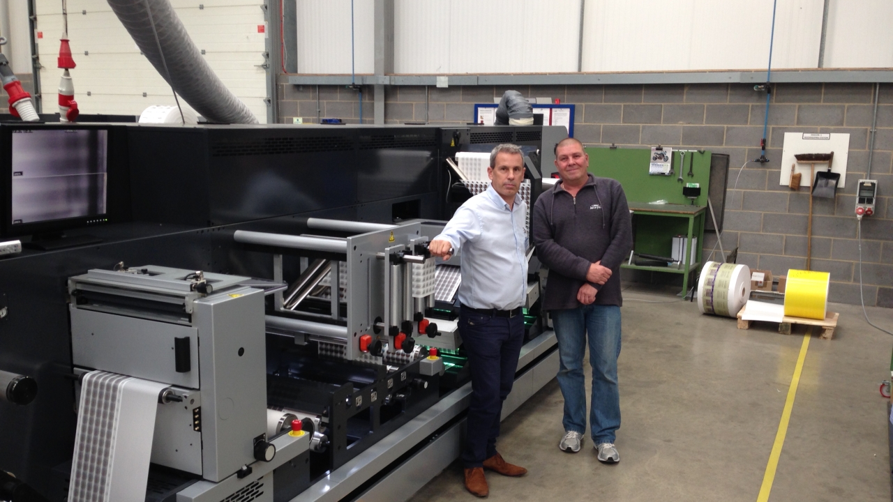 Harkwell Labels managing director Tim Fountain (left), MD, and printer Martin Stevens