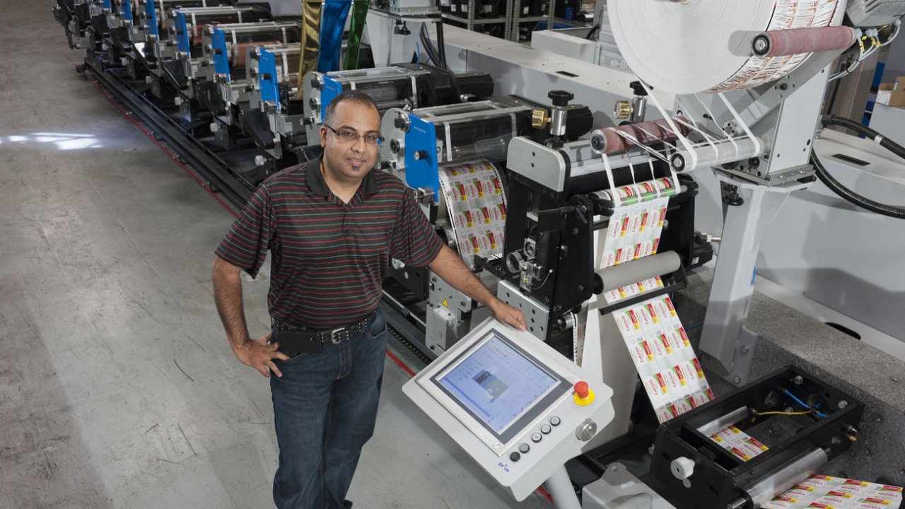 Gallus ECS 340 with Spectrol's production manager, Casey Sandal
