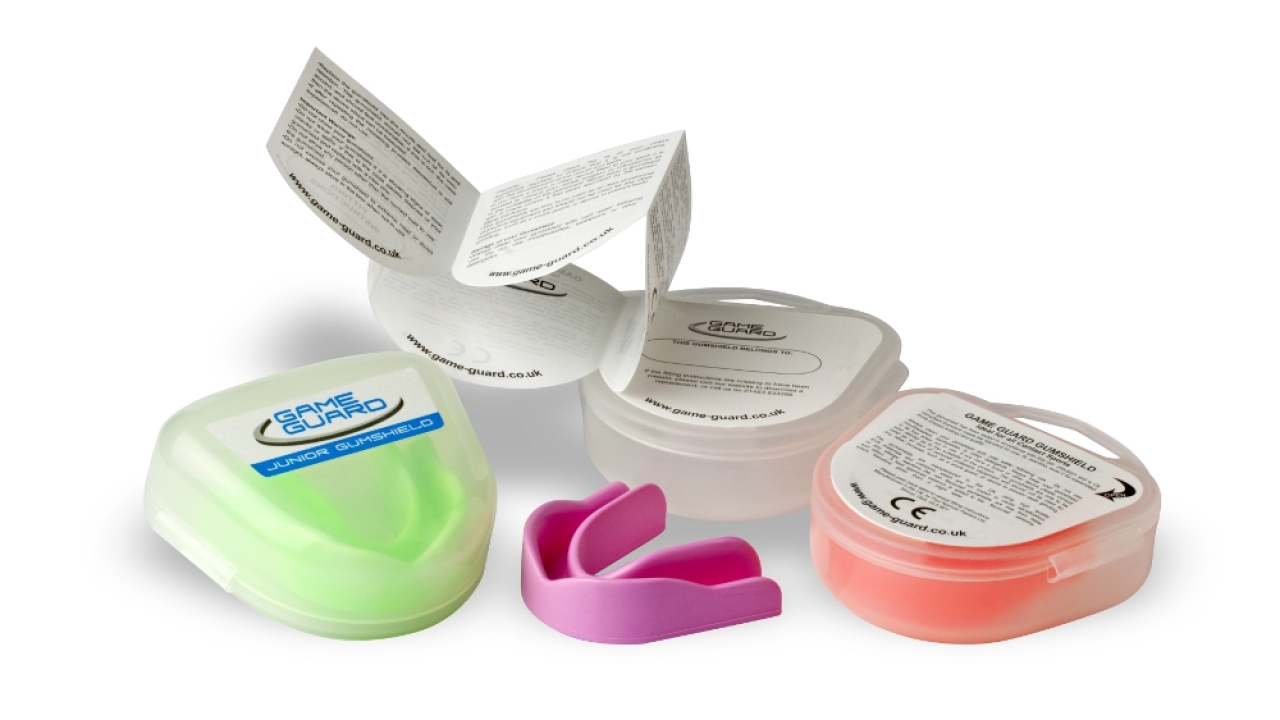 UK sports company opts for Fix-a-Form labels