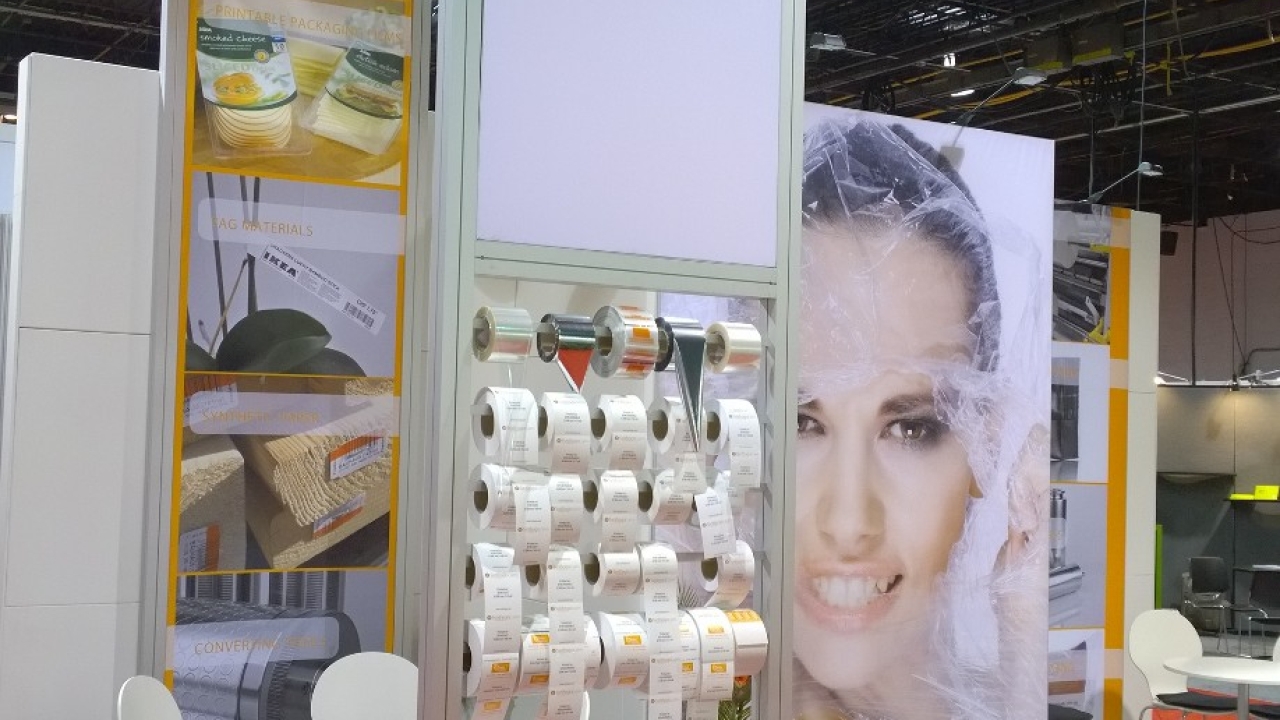 Synthogra, the US division of Thomas Graphics, has reported three days at Labelexpo Americas 2014 surpassing its expectations Synthogra, the US division of Thomas Graphics, has reported three days at Labelexpo Americas 2014 surpassing its expectations