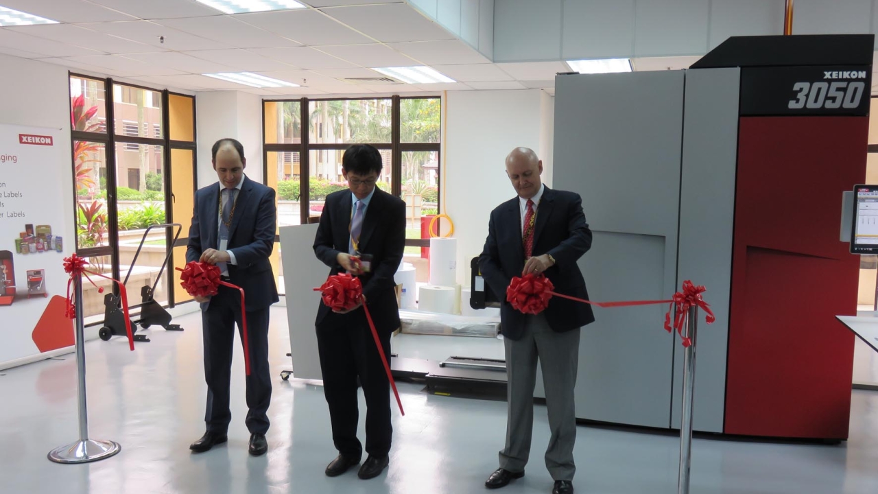 Officials on hand to oversee the inauguration included: Cheong Kok Wai, president of the Selangor & Federal Territory Chinese Printing Presses Association; Dato Koay Hean Beow, president of the Malaysian Printing Association; and Wim Maes, Xeikon chief executive officer