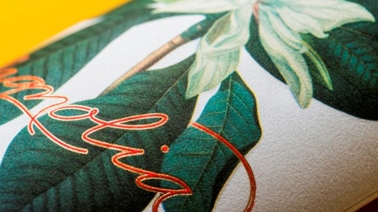 The Avery Dennison Sensorial Collection offers various effects, from wood to velvet 