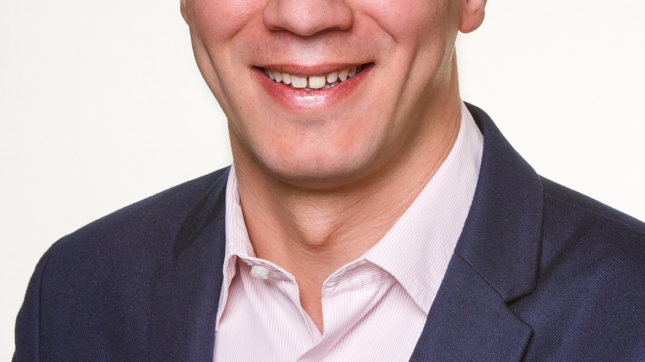 Kasmi, who joined Avery Dennison as an engineer in 1995, has held a number of technical, operational and sales positions at the company Kasmi, who joined Avery Dennison as an engineer in 1995, has held a number of technical, operational and sales positions at the company