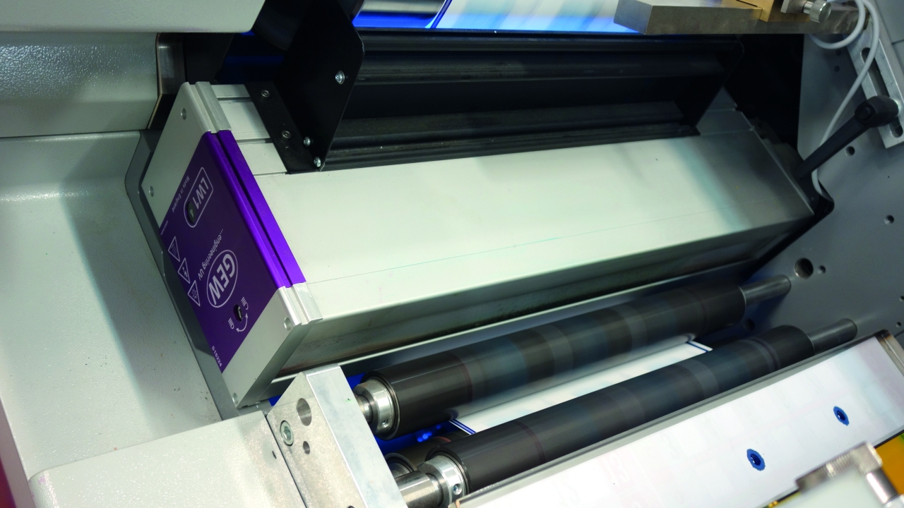 GEW LW1 UV LED curing units on a Bobst press