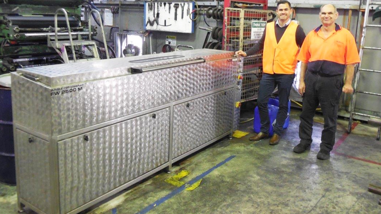 Steve Renfrey (left) and Andy Lee (right) are impressed with Poly Products’ new Flexo Wash machine Steve Renfrey (left) and Andy Lee (right) are impressed with Poly Products’ new Flexo Wash machine