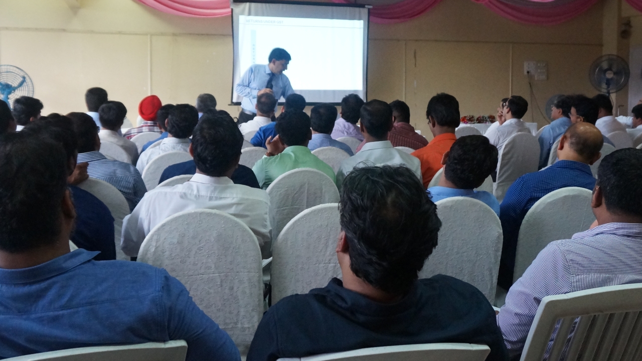 Puneet Bansal, expert on GST, interacting with LMAI members