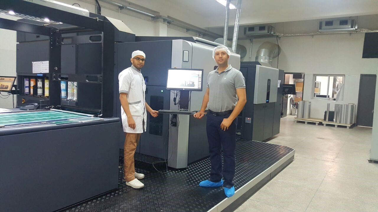 The new press joins two HP Indigo WS6X00 series presses and one HP Indigo 5600 press on Siti Tea’s production floor