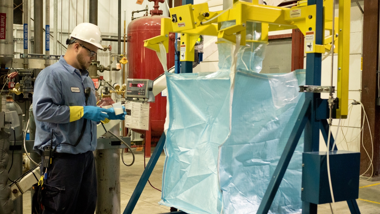 FDME is a molecule derived from fructose that can be used to create a variety of bio-based chemicals and materials, including plastics FDME is a molecule derived from fructose that can be used to create a variety of bio-based chemicals and materials, including plastics