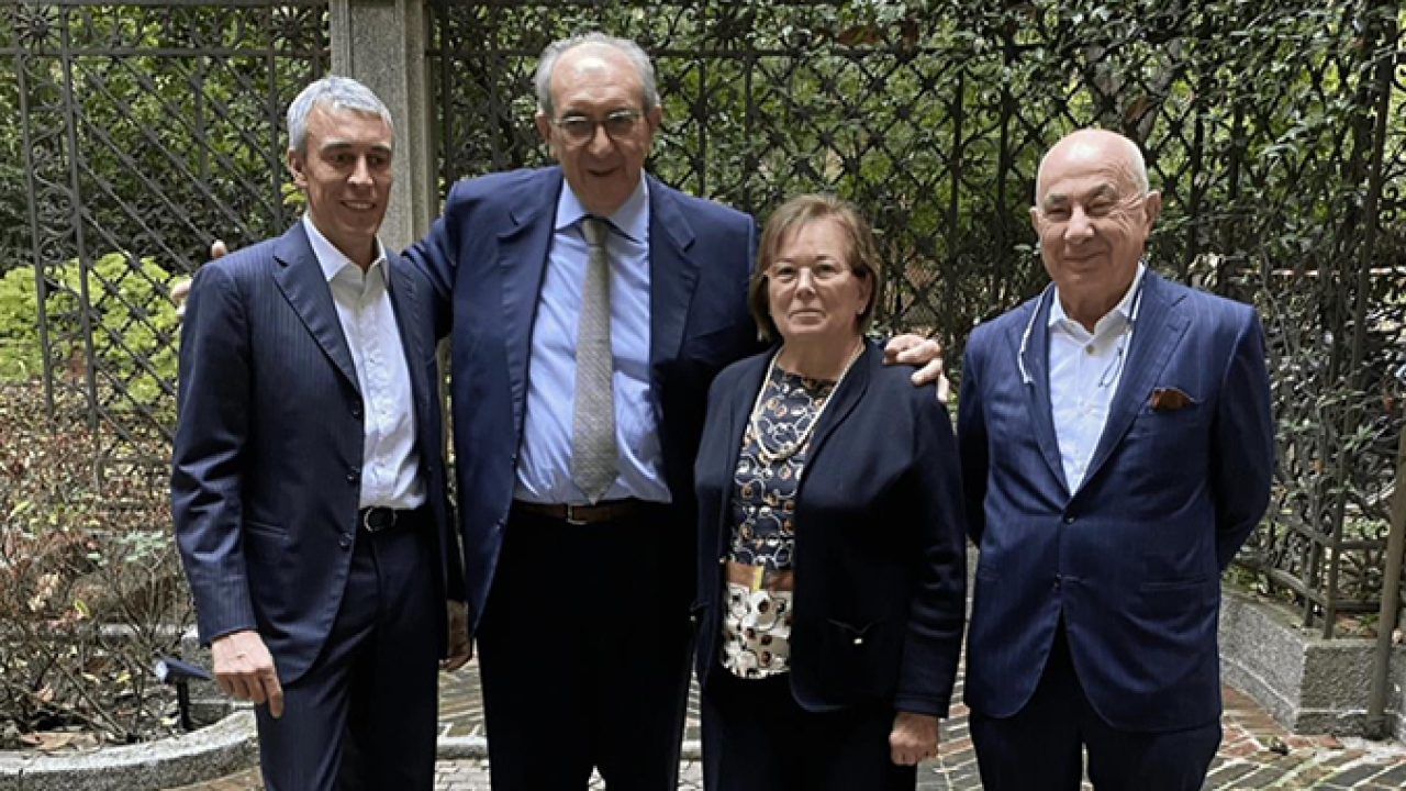 L-R: Fabrizio Gualdi, advisor All4Labels; Dino Radice, founder of Centro Grafico DG; Giovanna Schiavon, board member of Centro Grafico DG; Antonio lannone, president All4Labels Italy. L-R: Fabrizio Gualdi, advisor All4Labels; Dino Radice, founder of Centro Grafico DG; Giovanna Schiavon, board member of Centro Grafico DG; Antonio lannone, president All4Labels Italy.
