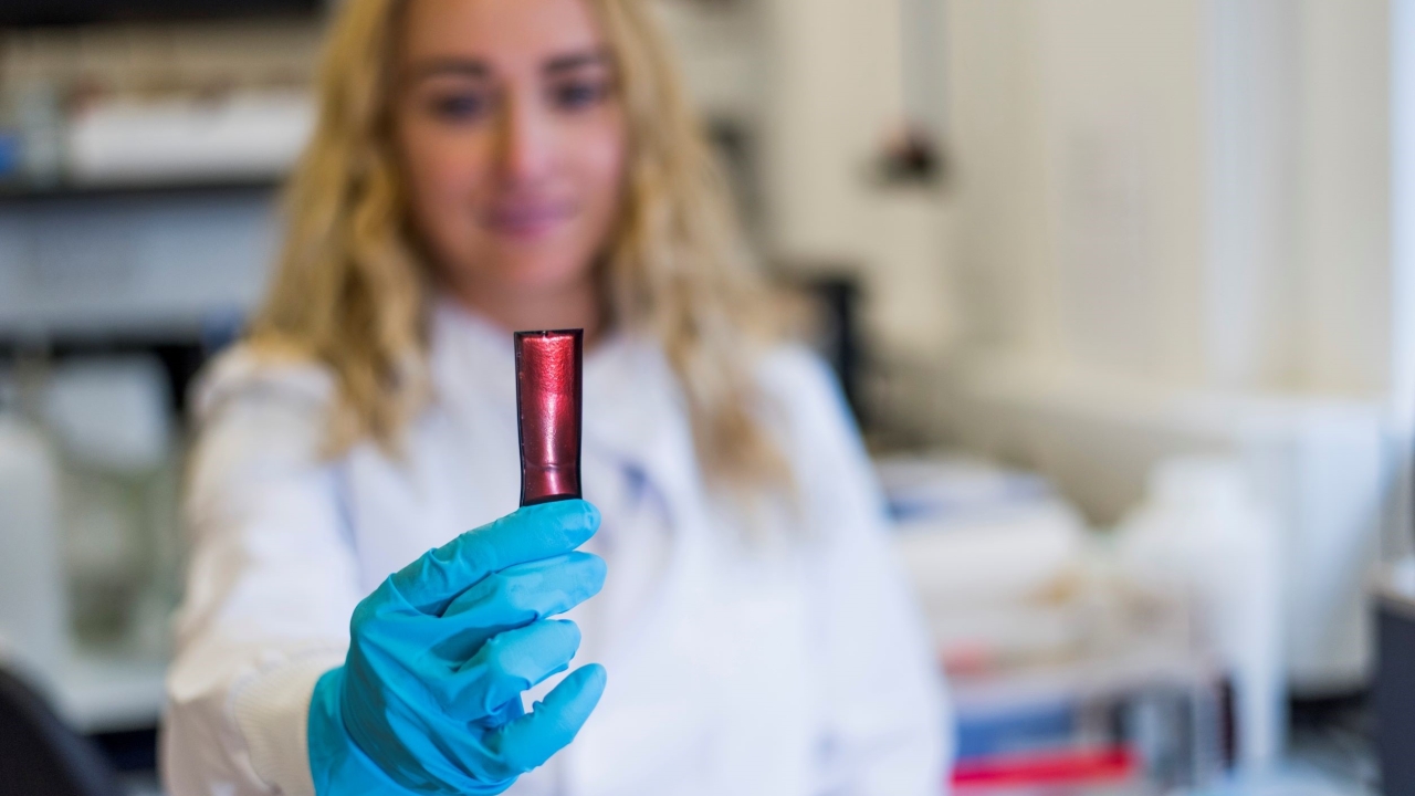 Essentra Packaging, a multinational packaging company for healthcare, personal care and beauty industries, have collaborated with Advanced Materials Development (“AMD”) in developing a new generation of Time Temperature Indicators (“TTIs”), an accurate and cost-effective smart packaging technology for the pharmaceutical sector. 