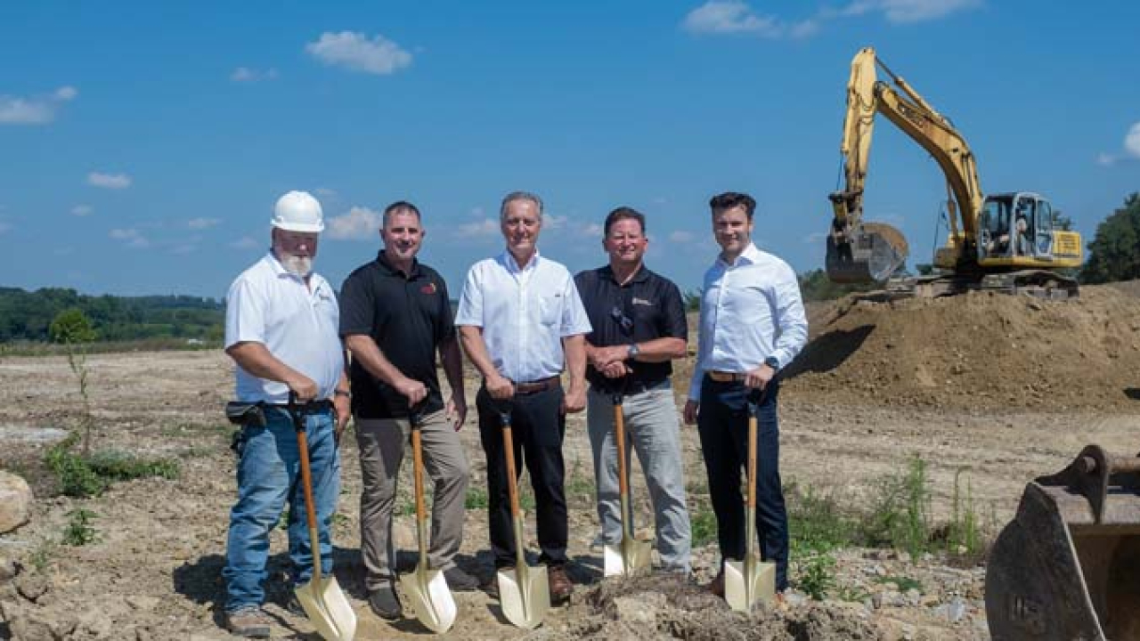 Richard King (superintendent, Guardian), Kevin Dewar (project manager, Apex), Dean Clark (director of Business Development, Guardian), Dennis O’Hara (president, Guardian) and Ruud van Cuijk (managing director, Apex North America)