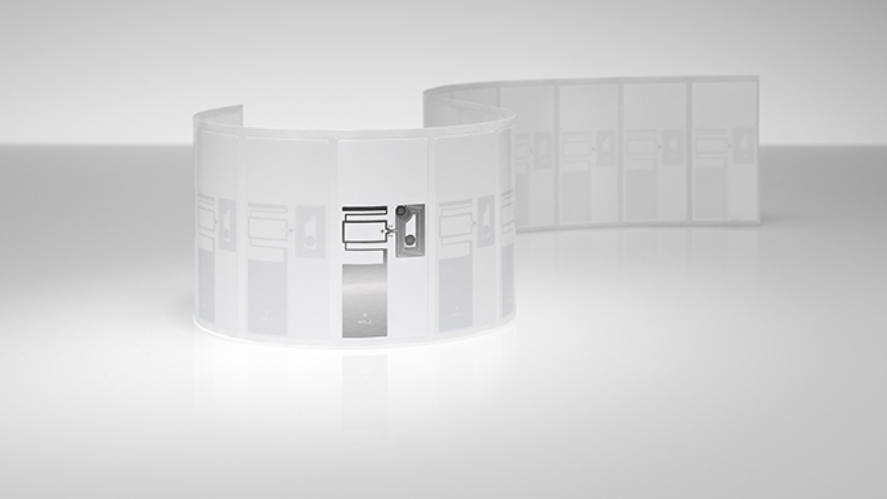 Avery Dennison has introduced a new AD Midas Flagtag EM4425 DF tag for metal surfaces, combining UHF and NFC functionality for tracking performance coupled with enhanced consumer engagement capabilities Avery Dennison has introduced a new AD Midas Flagtag EM4425 DF tag for metal surfaces, combining UHF and NFC functionality for tracking performance coupled with enhanced consumer engagement capabilities