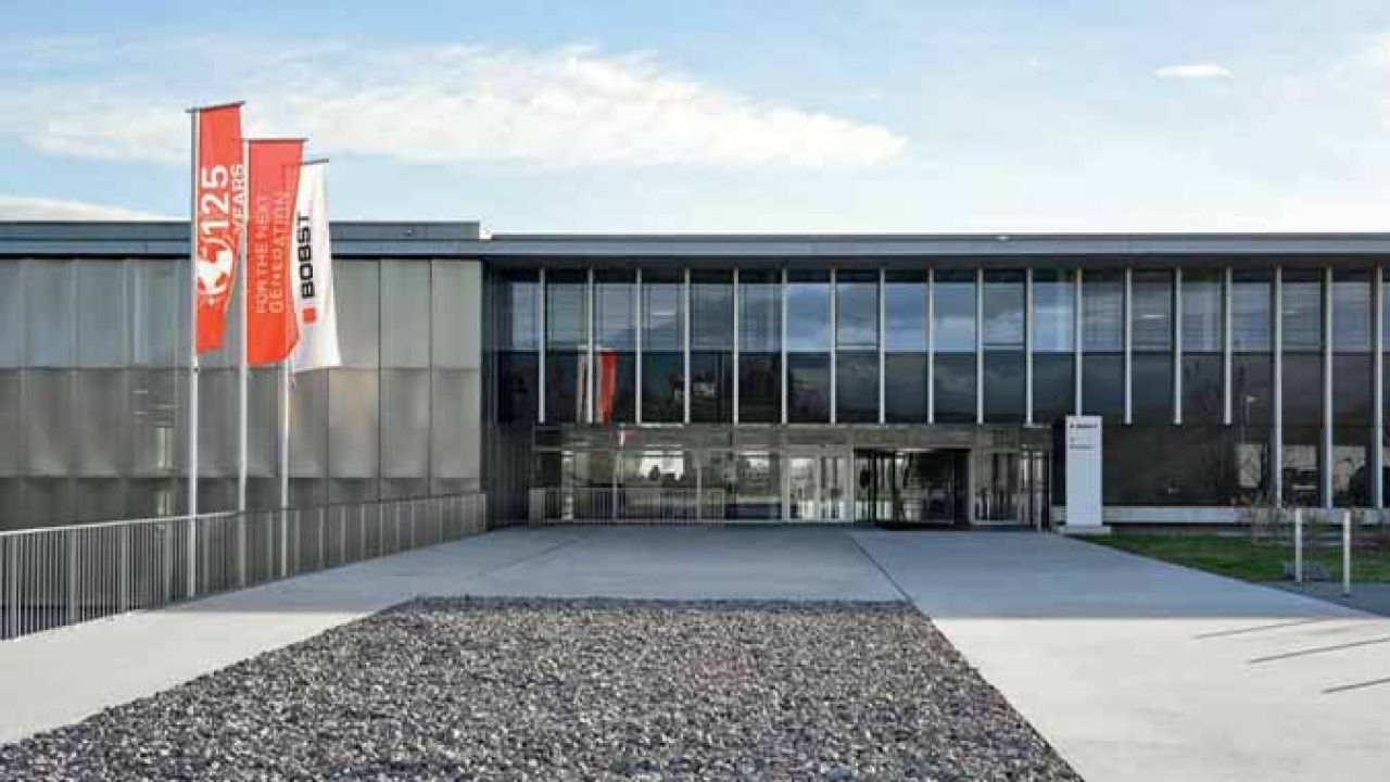 After more than 10 years of dedicated service in Bobst Group’s Executive Committee, Stephan März, head of Business Unit Printing and Converting and Julien Laran, head of Business Unit Services and Performance, will leave the company on December 31, 2021